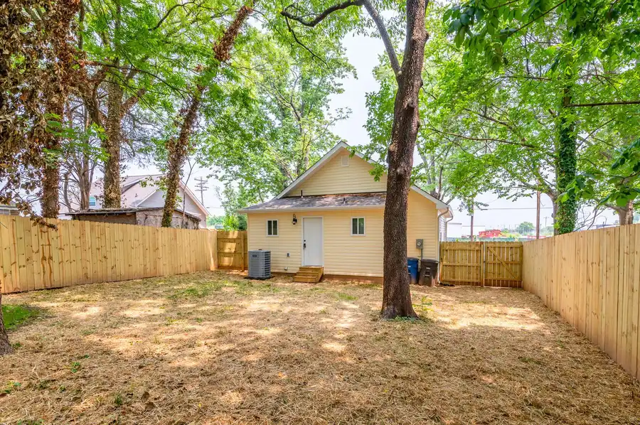 746 Opal Street project photograph 18
