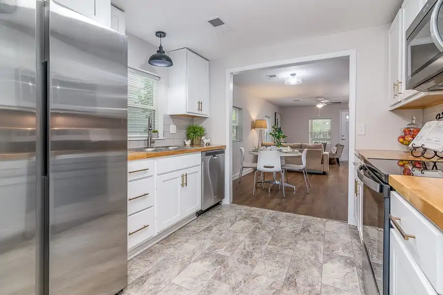 817 Opal Street project photograph 12