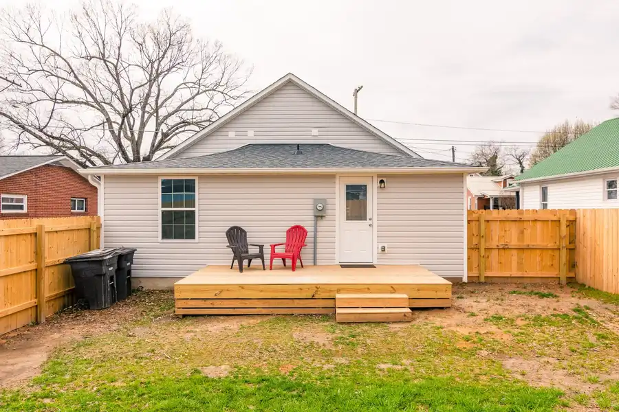 831 Opal Street project photograph 23